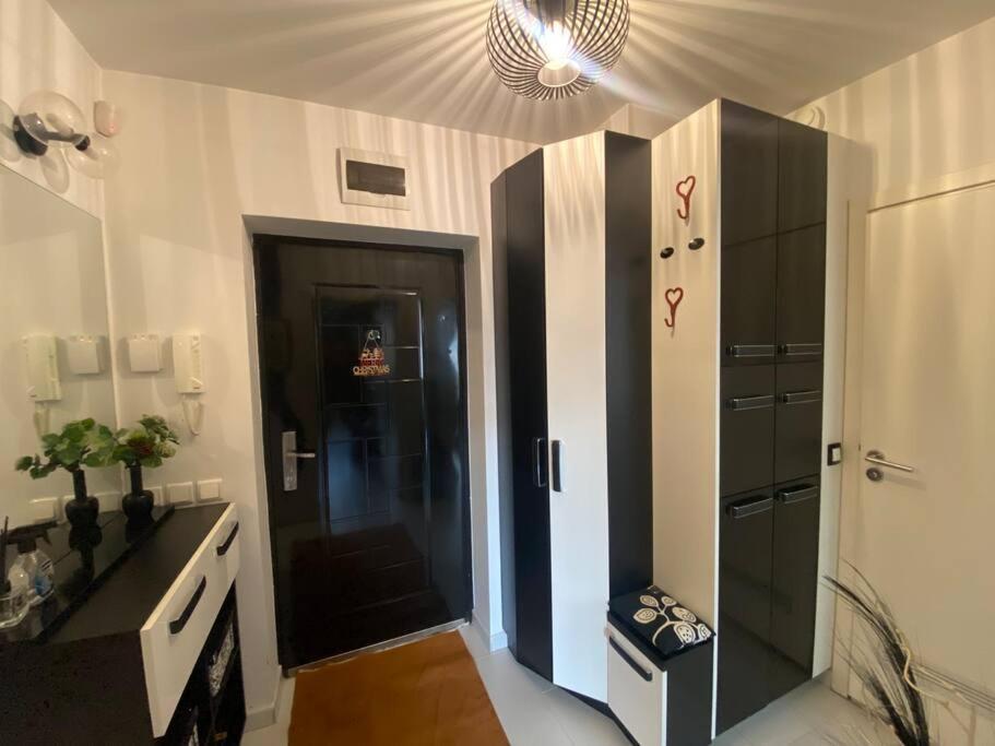 סופיה Lovely 1-Bedroom Apartament With Free Parking מראה חיצוני תמונה