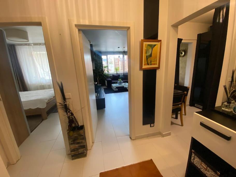 סופיה Lovely 1-Bedroom Apartament With Free Parking מראה חיצוני תמונה